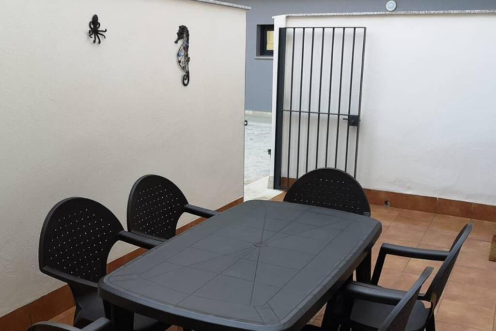 Convento Beach Centro Con Garaje タリファ エクステリア 写真